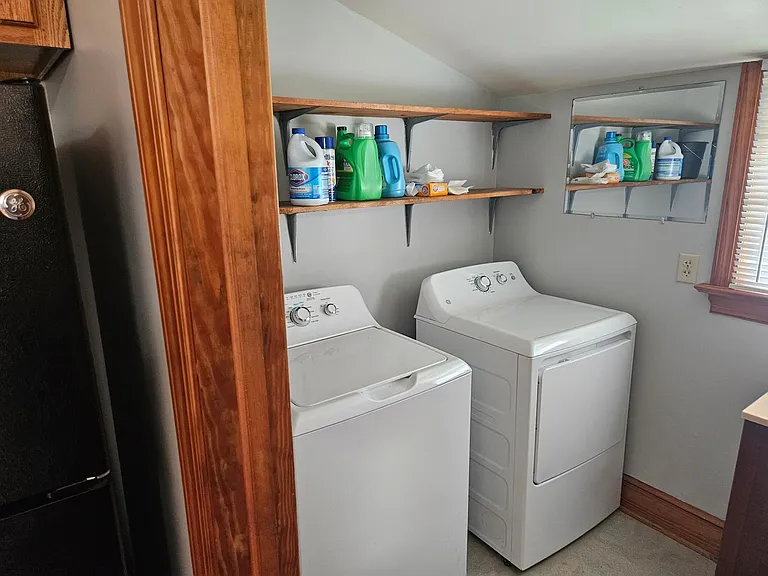 22864 Prince Edward Hwy — Photo 38