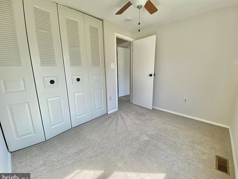 6212 Hillside Rd — Photo 13