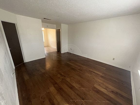 3rd image of 3808 Charolais Dr APT D