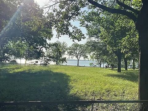 2nd image of 108 Park Dr