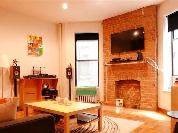 2nd image of 159 W 80th St APT 4D