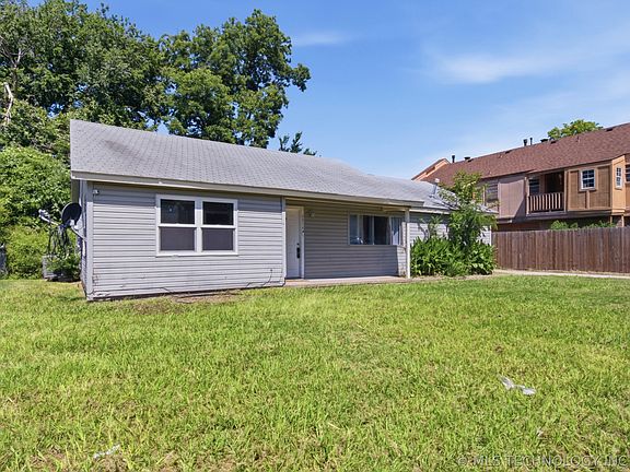 2nd image of 4834 S Victor Ave