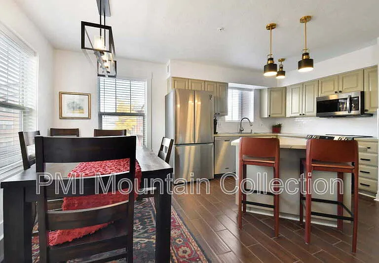 1797 W Fox Bay Dr #201 — Photo 5