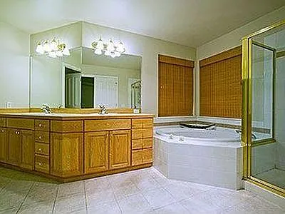 3319 Monterey Ct NE — Photo 9
