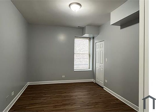 5th image of 121 N Kostner Ave APT 2