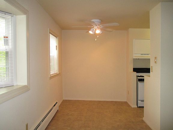 4th image of 10 Hasbrouck Dr APT D
