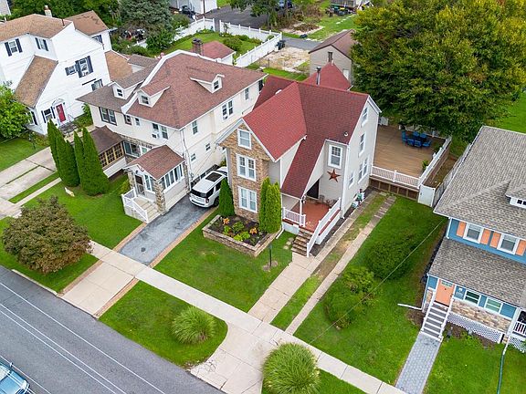 3rd image of 558 Mohawk Ave