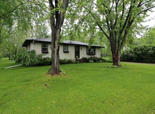 4270 Stirrup St, Eagan, MN 55123