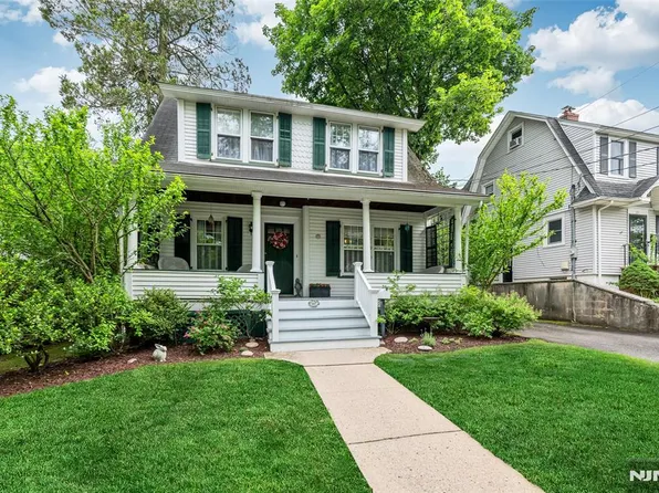 647 Orchard St, Oradell, NJ 07649