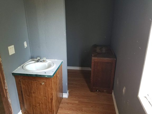5th image of 906 Whippoorwill Dr