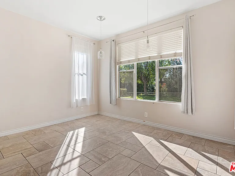 24310 Belford Ct — Photo 27