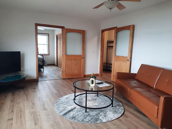 3rd image of 82 Croix St #2