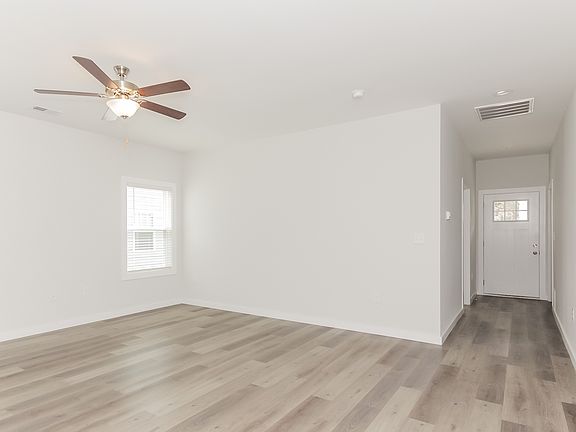 2nd image of 5224 Nevin Rd