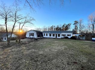 8264 Whipporwill Ln, Rural Hall, NC 27045