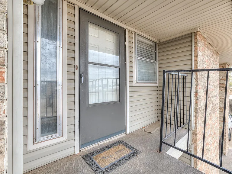 6728 N Meridian Ave #F — Photo 2