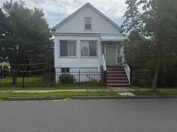 67 Oakland Ave, Edison, NJ 08817