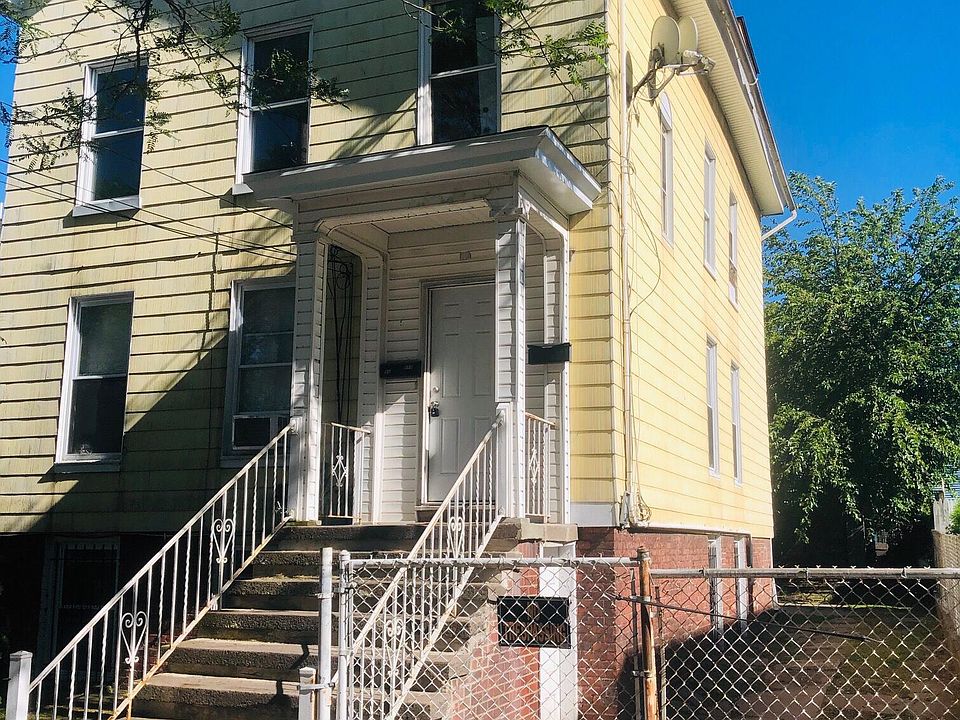 1st image of 96 Carlisle St #1