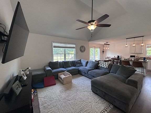 5th image of 308 Prince William Dr