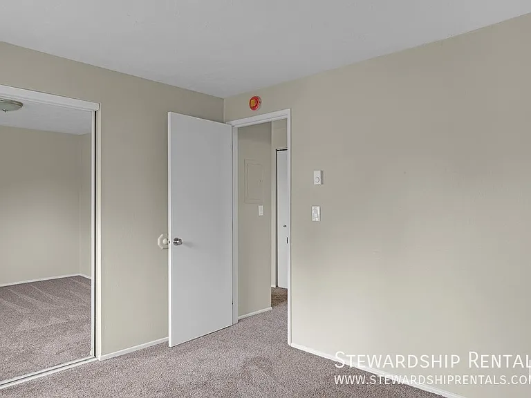 1154 Grant Aly — Photo 13