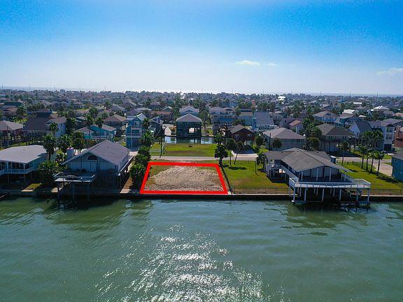 5th image of 22030 Guadalupe Dr