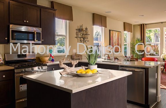 3rd image of 1401 Yarberry Ln