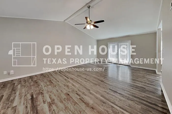 3 bed, 2.0 bath, 1404 sqft, $1,845 — Photo 3