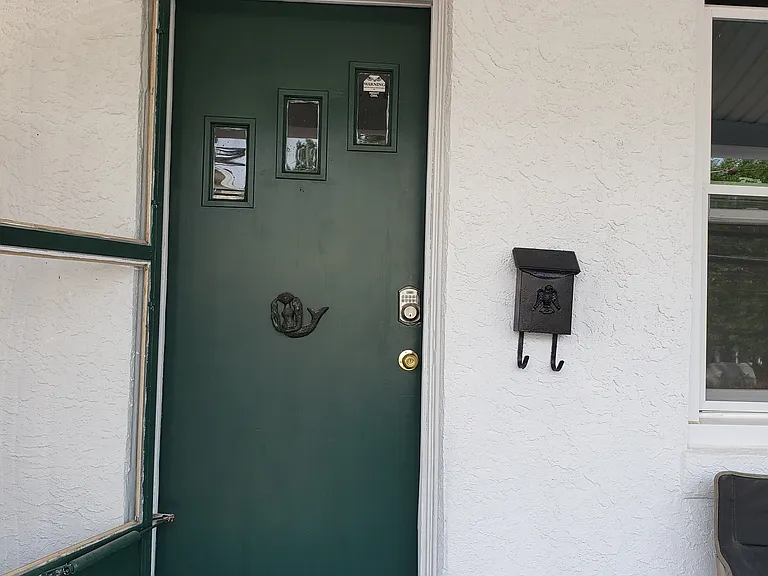 316 Woodbine Ave — Photo 3