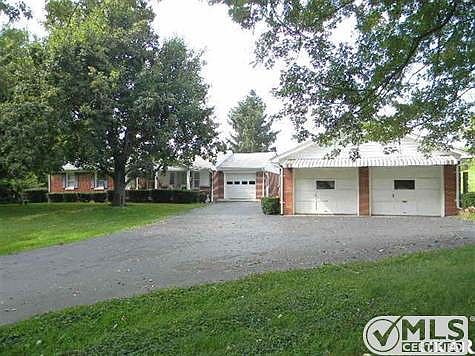 2nd image of 541 Jean Dr