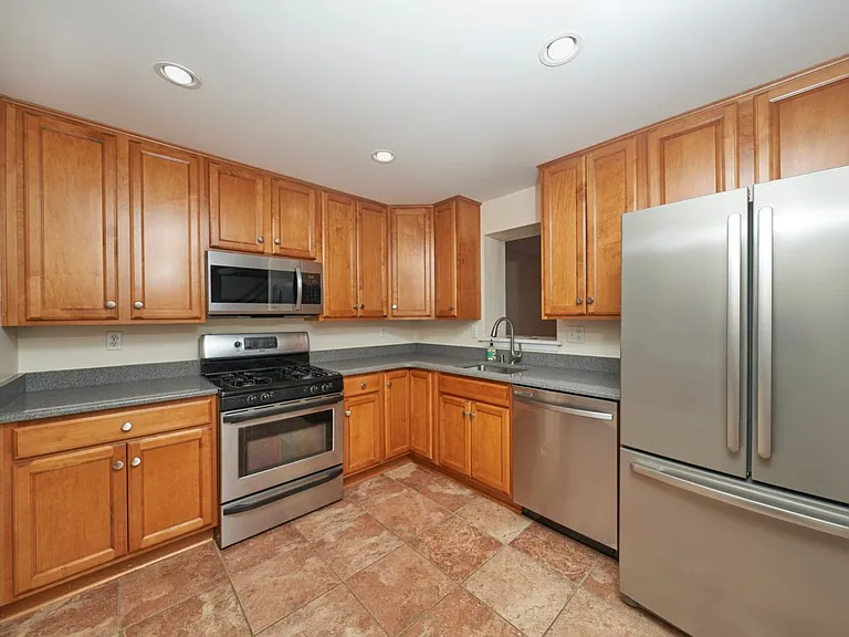 14426 Four Chimney Dr — Photo 2
