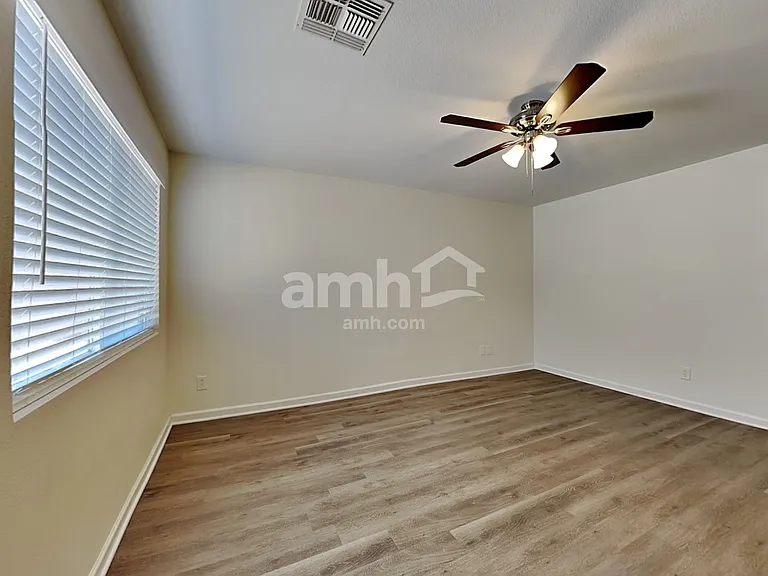 15374 W Gelding Dr — Photo 10