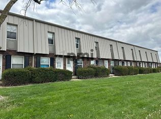 1618 University Dr, Charleston, IL 61920