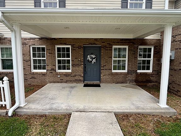 2nd image of 85 Gardenside Blvd