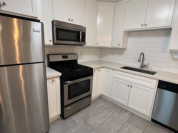 2nd image of 11698 Chenault St