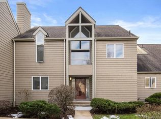 23 Timberwood Rd UNIT 23, West Hartford, CT 06117