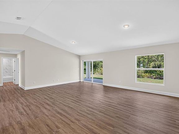 2nd image of 151 Kirby St