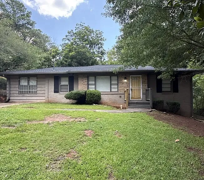 2578 Rockcliff Rd — Photo 1
