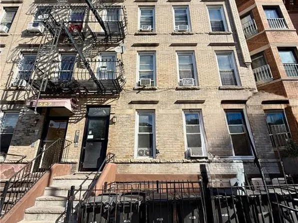 529 51st St, Brooklyn, NY 11220