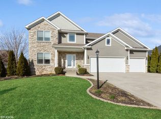 2556 Walker Dr, Valparaiso, IN 46385