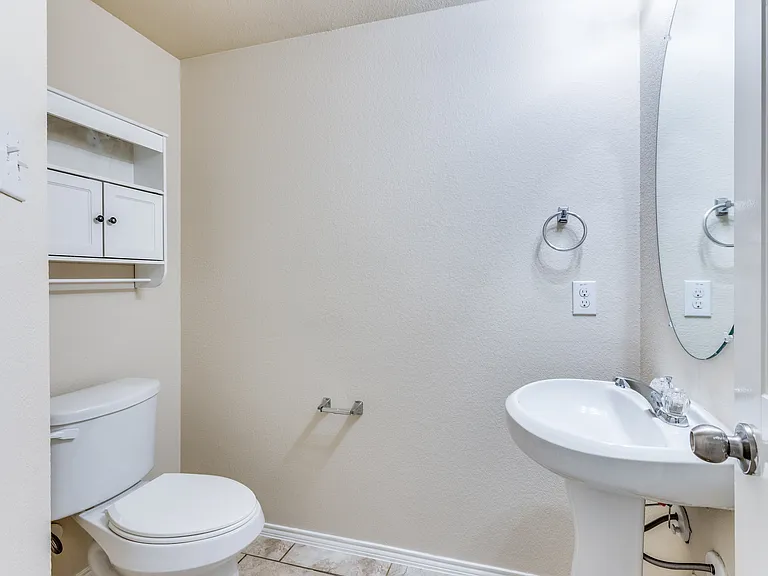 520 Pollyann Trl — Photo 16