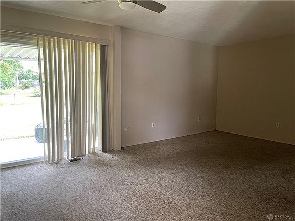 5th image of 11 Greencliff Dr