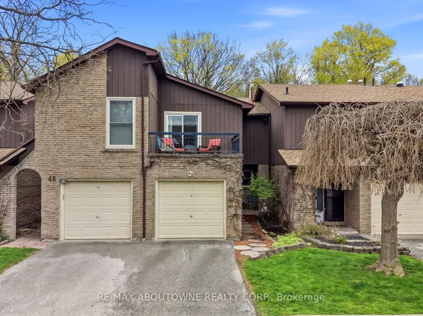 2301 Cavendish Dr #49, Burlington, ON L7P 3M3