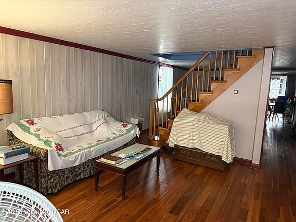 2nd image of 118 Gay St
