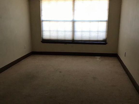 4th image of 303 N Frusha Dr