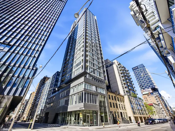 68 Shuter St #2611, Toronto, ON M5B 0B4