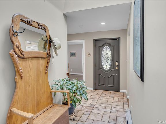 3rd image of 26 Fresh Pond Road