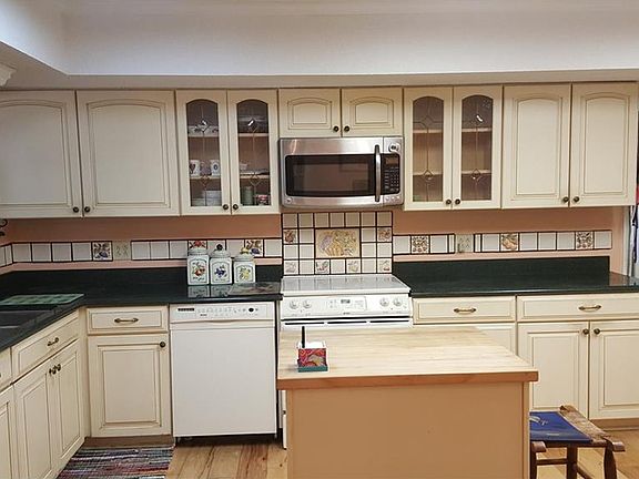 3rd image of 1332 Marian Dr