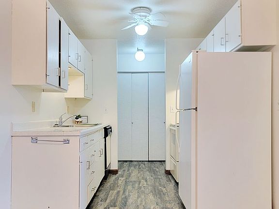 3rd image of 1401 5th Ave SE APT 3