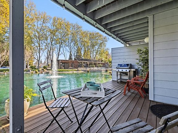 3rd image of 905 W Middlefield Rd APT 975