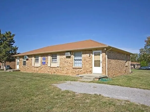 141 Airport Rd APT C, Clarksville, TN 37042