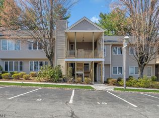12 Augusta Dr #12, Annandale, NJ 08801
